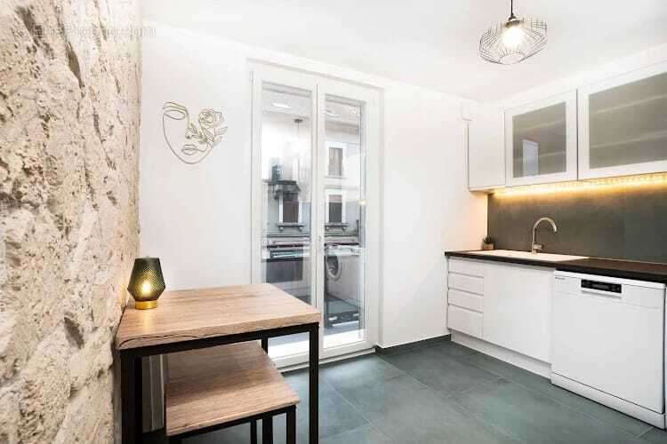 Appartement à AMBILLY