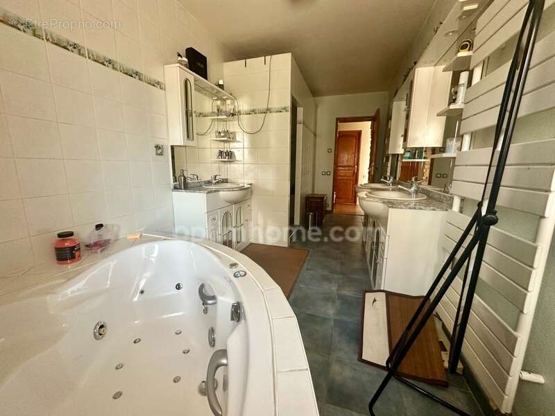 5 mn de dijon valmy, bellefond 21490, authentique maison bourguignonne – 176 m² habitables, grange, cour, greniers, bûcher, cave - photo 6