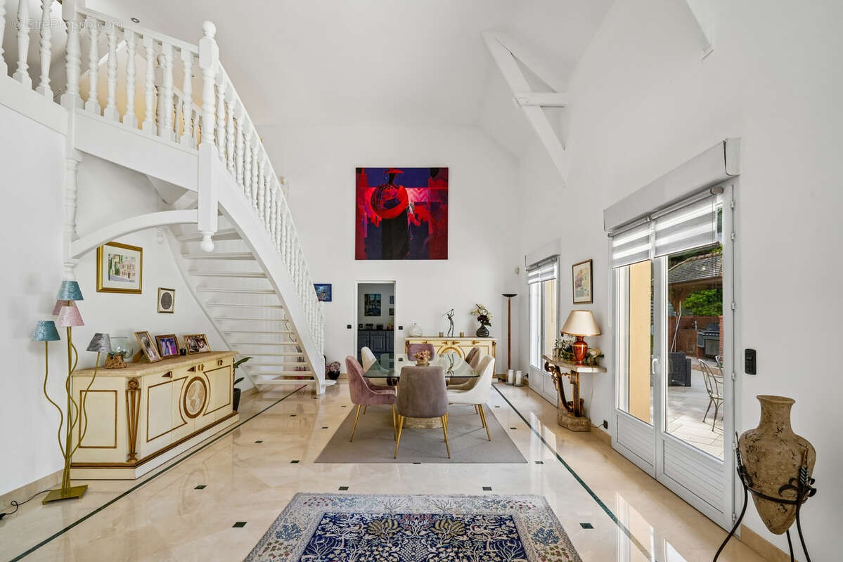 Maison à LOUVECIENNES