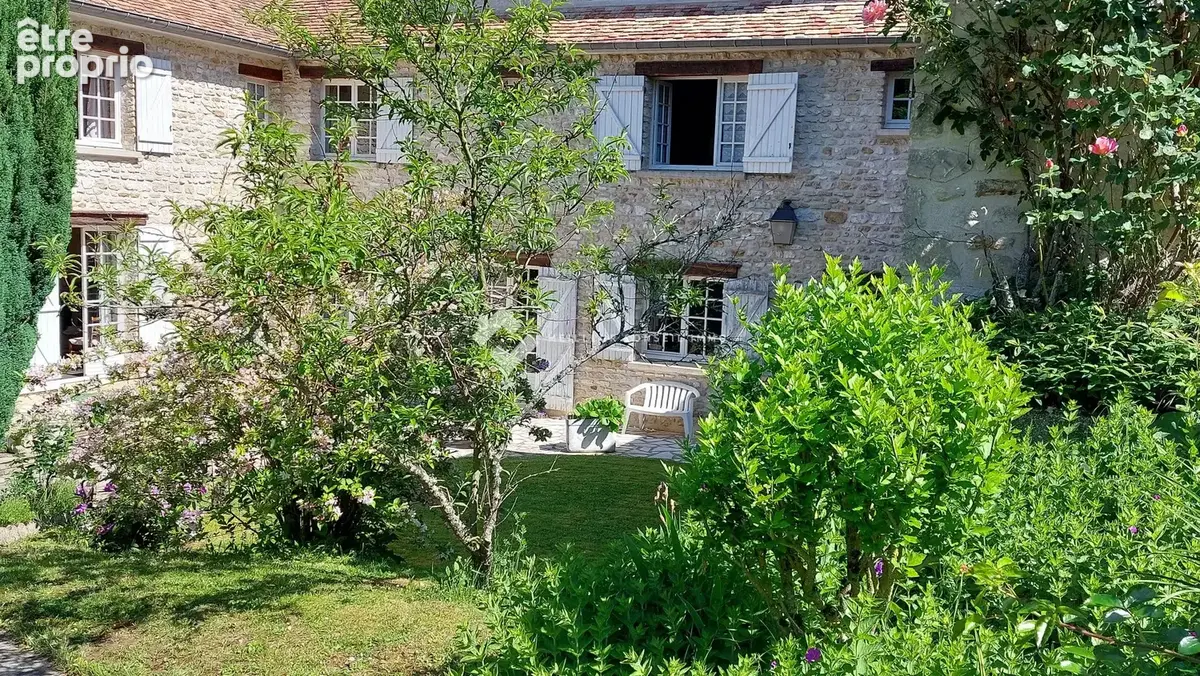 Maison à THOIRY