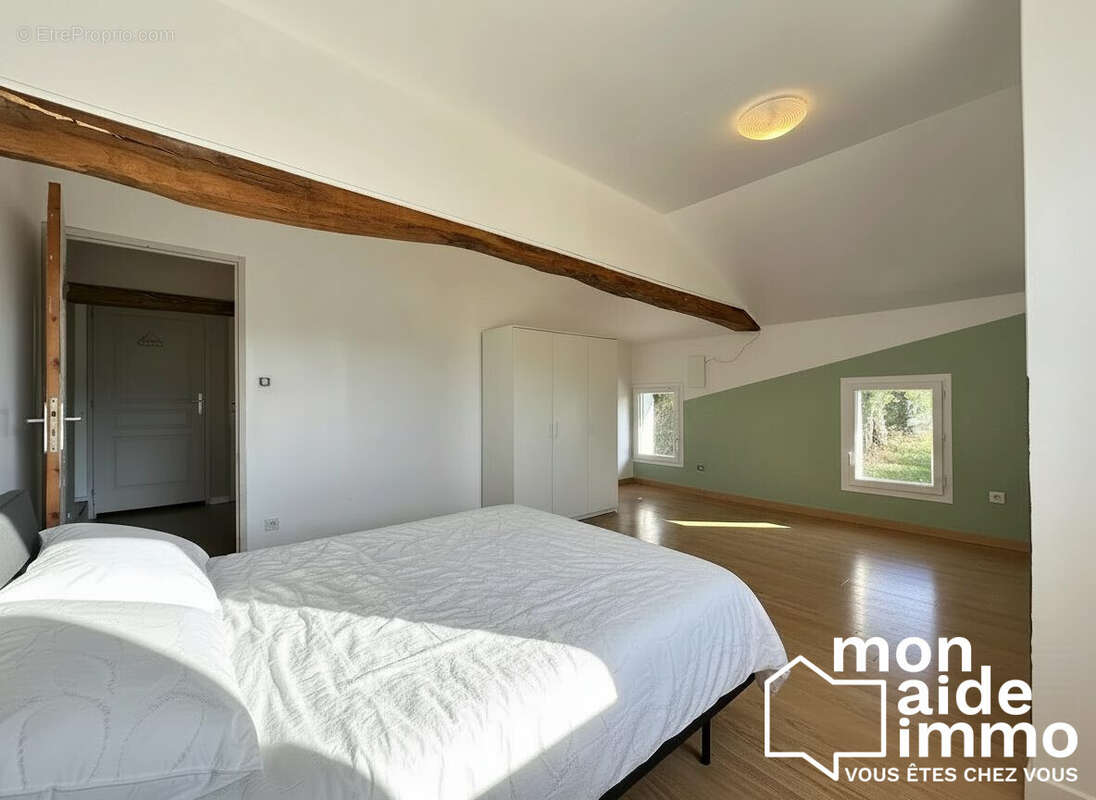 Maison 147 m² à Coutras  - photo 5
