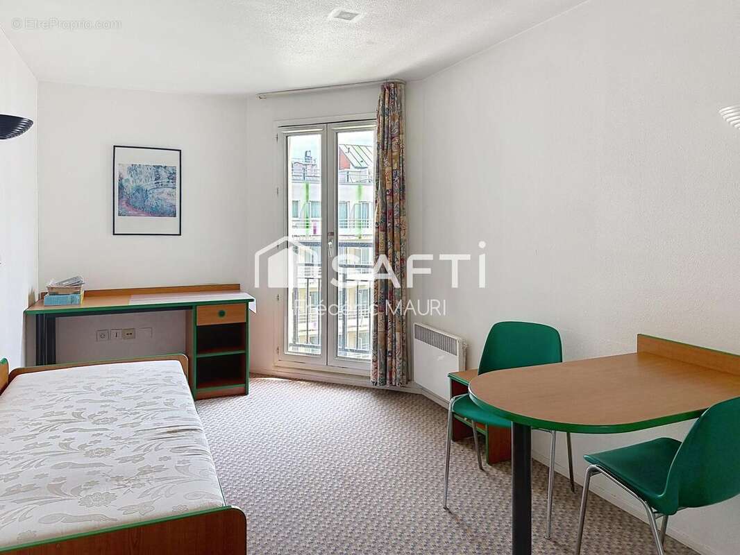 Photo 2 - Appartement à COURBEVOIE
