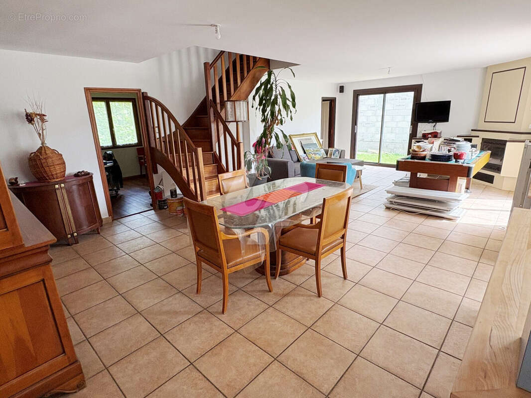 Maison 150 m² à Treillieres  - photo 2