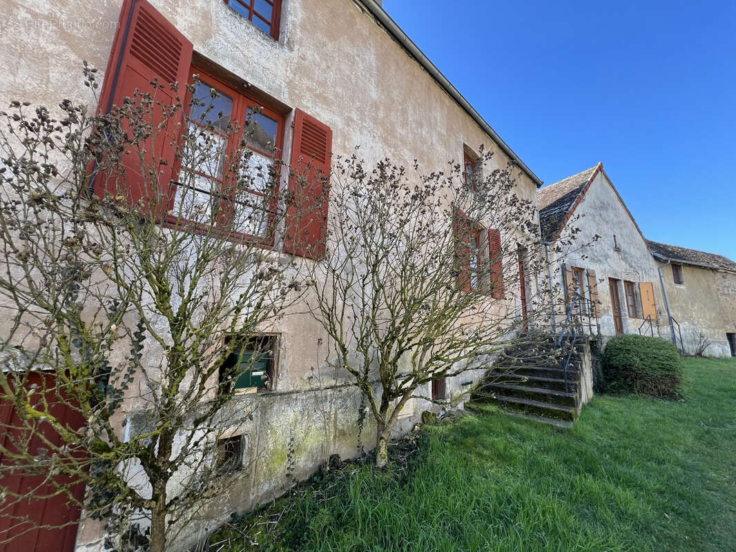 Maison à SAMPIGNY-LES-MARANGES
