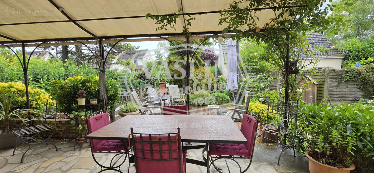 Maison à LA FRETTE-SUR-SEINE