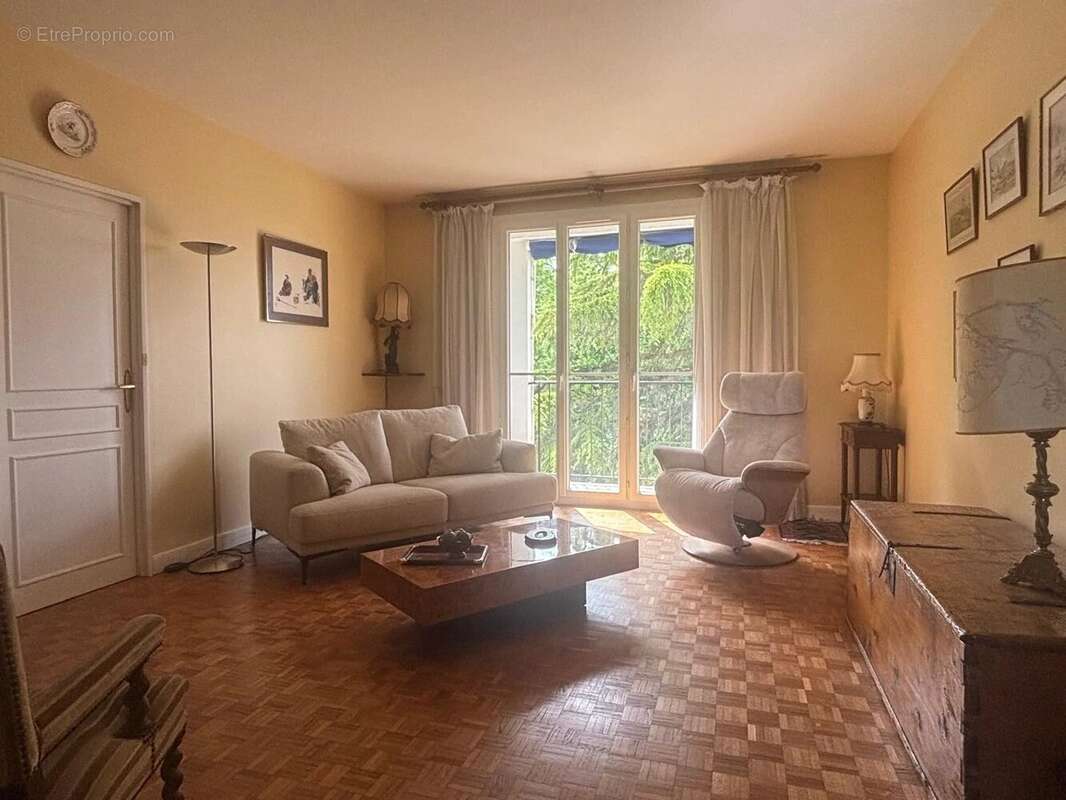 Appartement à BOUGIVAL