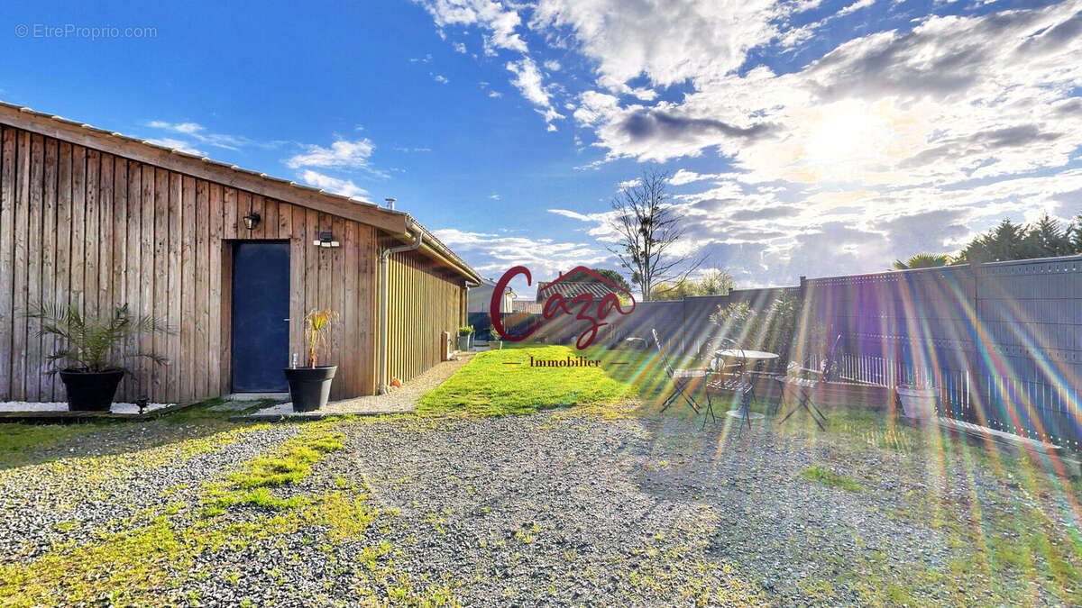 Maison à FARGUES-SAINT-HILAIRE