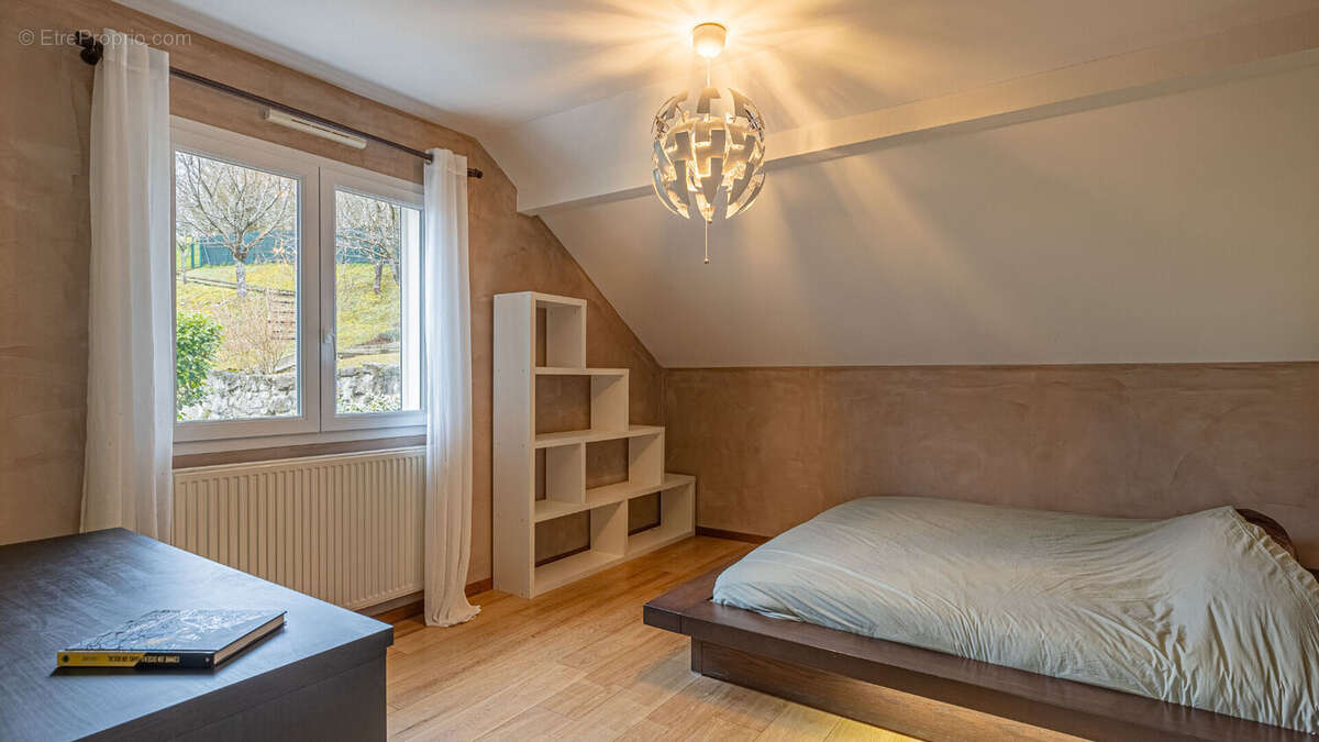 Maison à JACOB-BELLECOMBETTE