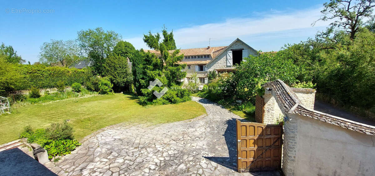 Maison à MONTFORT-L'AMAURY