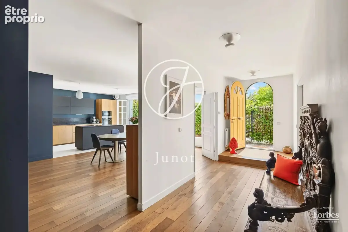 Suresnes - FOCH - Duplex 6 pièces/4 chambres 175.84m² - Terrasse 25m² - photo 6