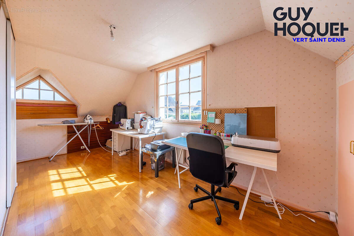 Maison à VERT-SAINT-DENIS