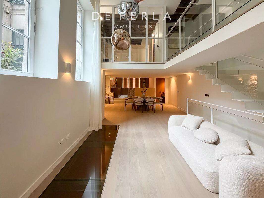 Appartement à PARIS-7E