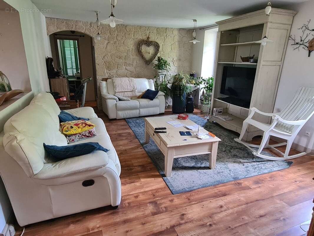 Maison 565 m² à Verrens-Arvey  - photo 6