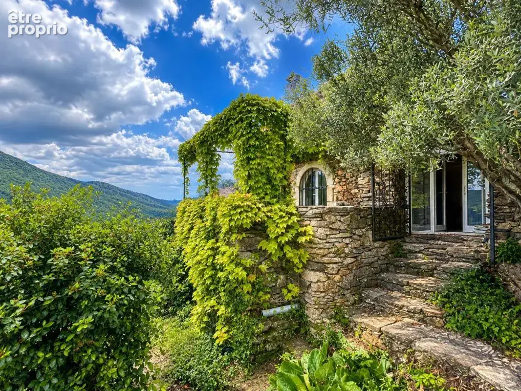 Maison à SAINT-MELANY