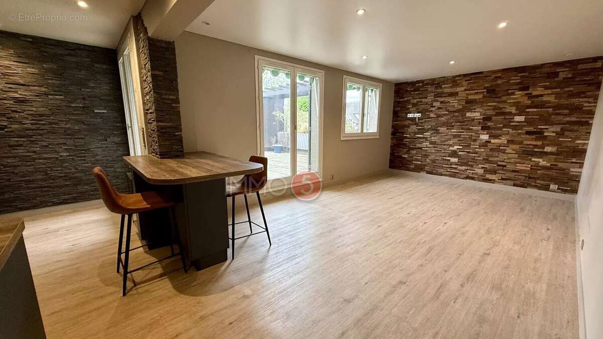 Appartement à LIVRY-GARGAN