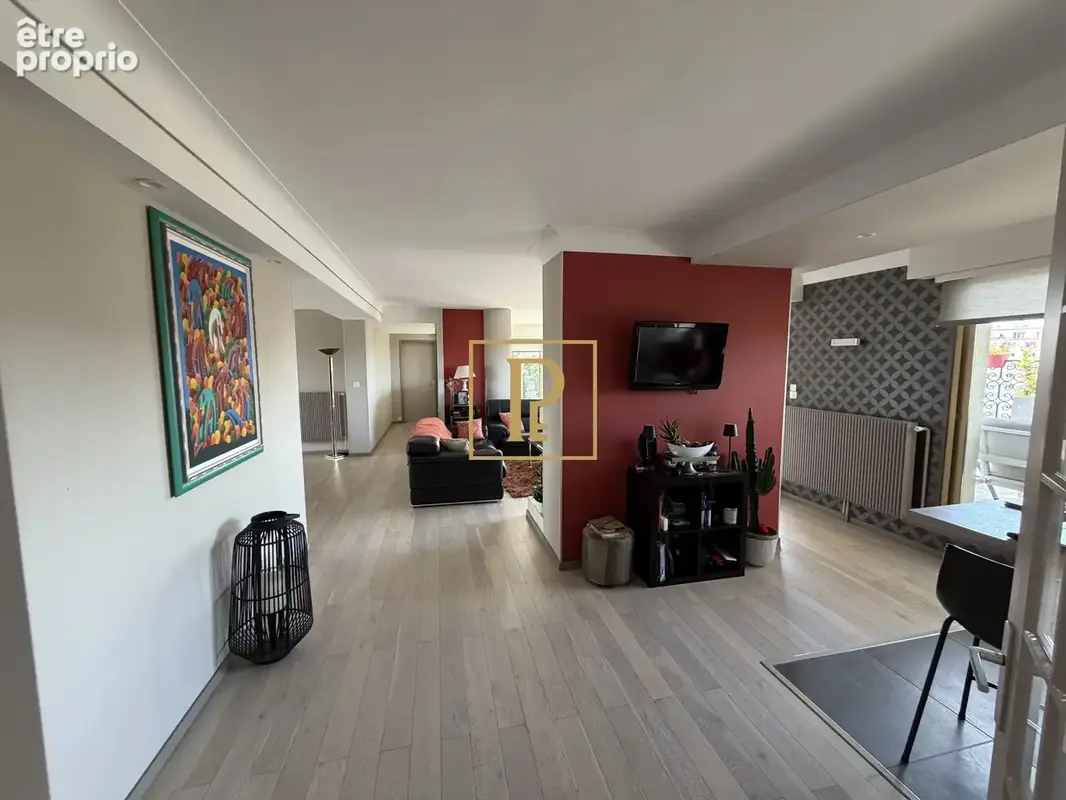 Sainte Catherine, un bien d’exception : 200 m2 baignés de lumière, terrasse plein Sud de 60m2 - photo 9