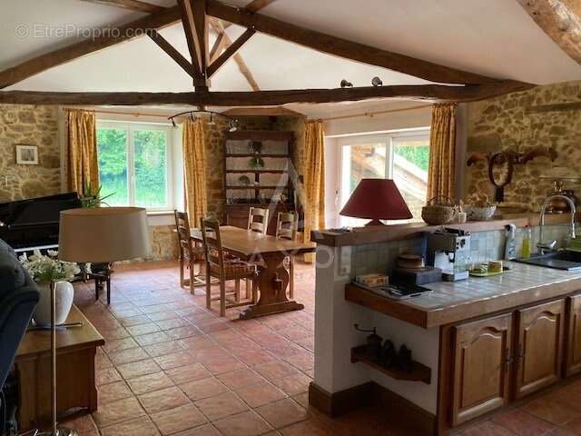 Maison à CHASSENEUIL-SUR-BONNIEURE