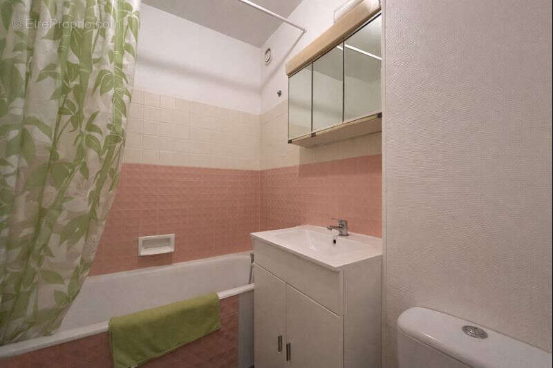 Appartement à PARIS-14E