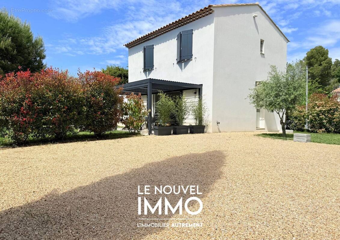 Maison à EGUILLES