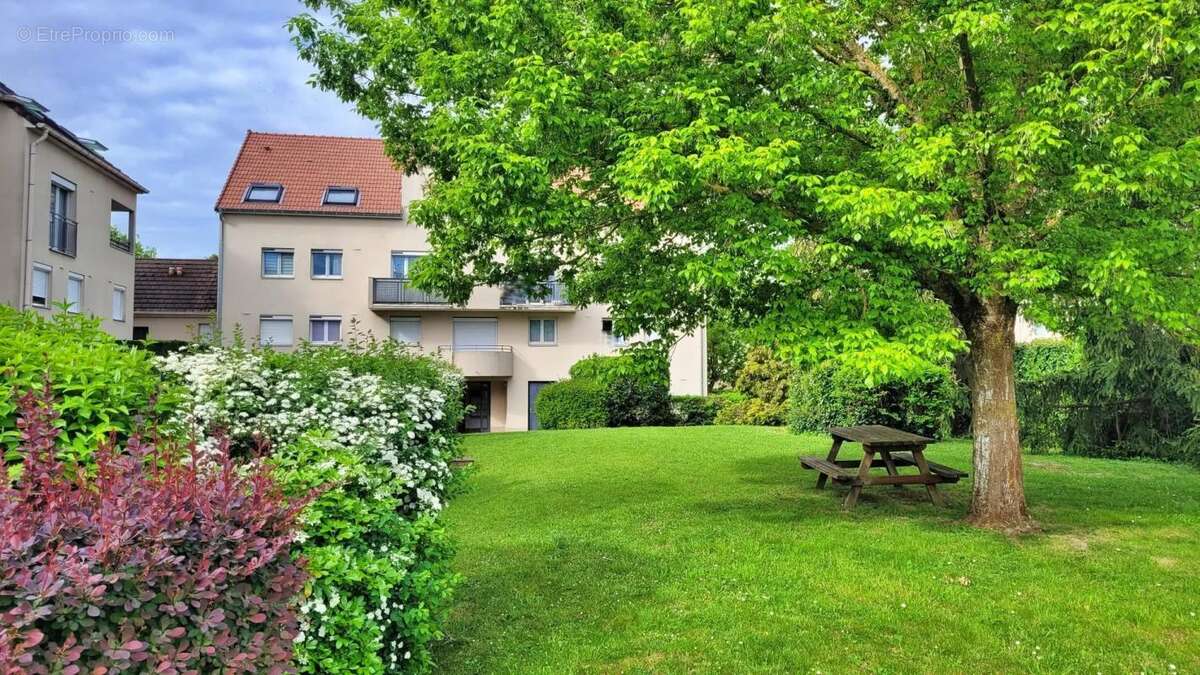 Appartement à CHILLY-MAZARIN