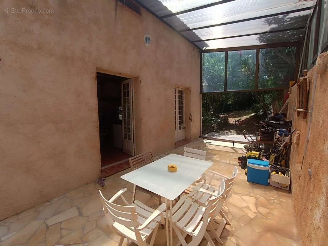 Maison à LA GAUDE