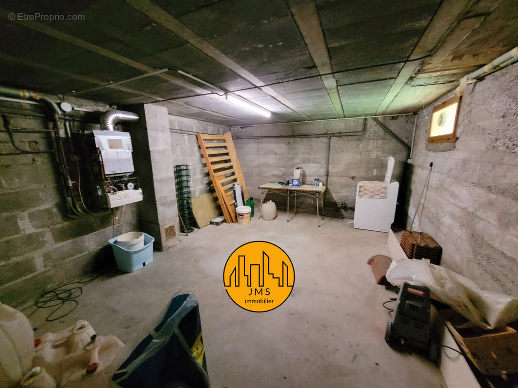 Maison à NOYANT-D&#039;ALLIER