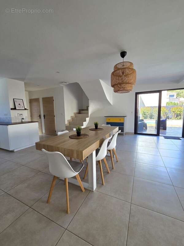 Maison 153 m² à Sainte-Croix-De-Quintillargues  - photo 4