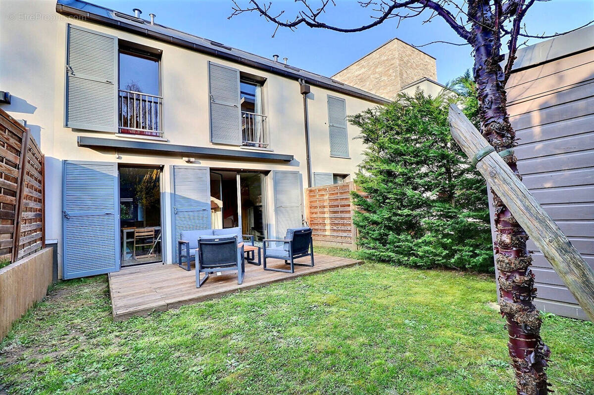 Maison à MAREIL-MARLY