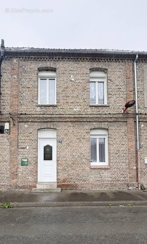 Maison à FLIXECOURT