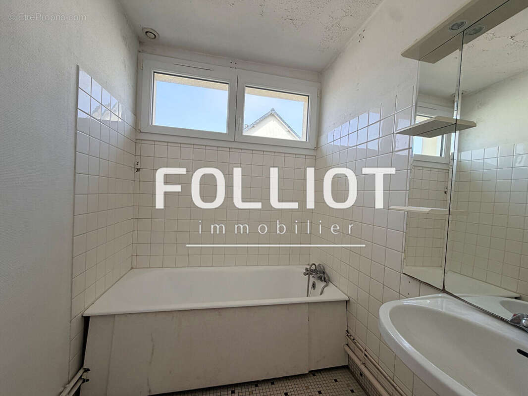 Appartement à LES PIEUX