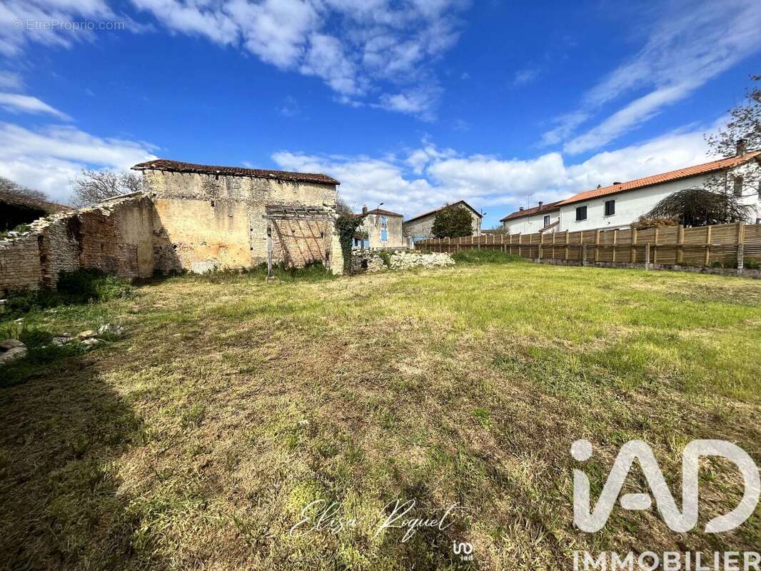 Photo 5 - Maison à AUNAC