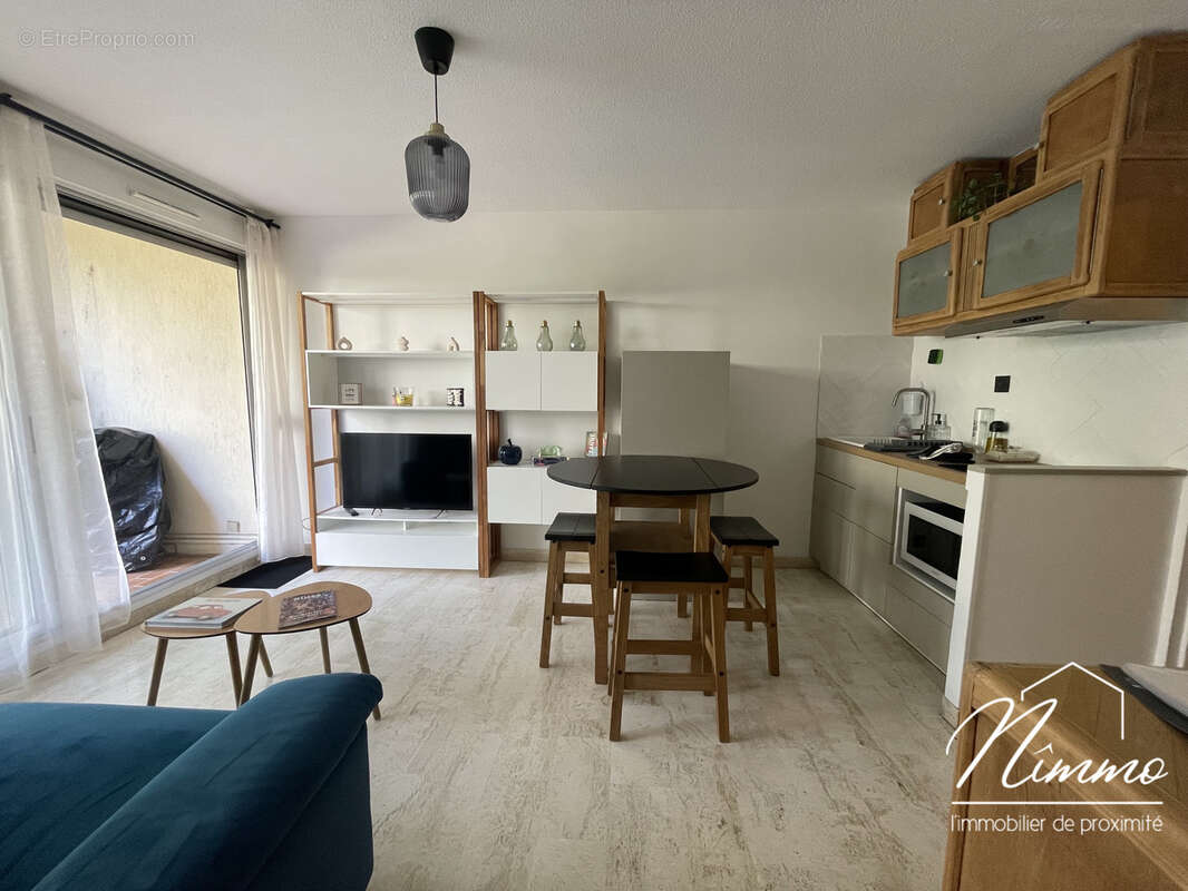 Nimes place severine appt type 2 avec terrasse, cave et garage - photo 2