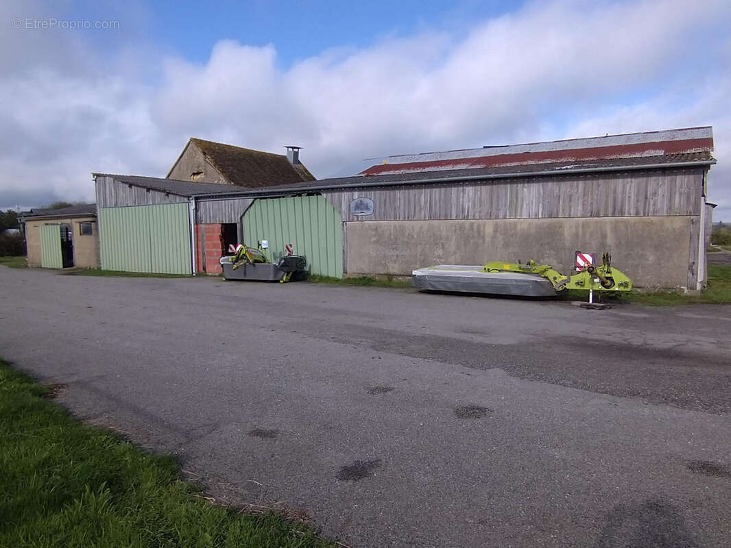 Maison à LE MELE-SUR-SARTHE