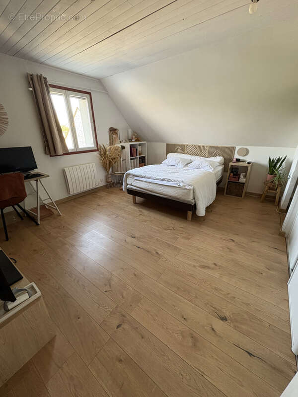 Maison familiale de 110m2 avec dépendance locative de 55m2 - photo 4