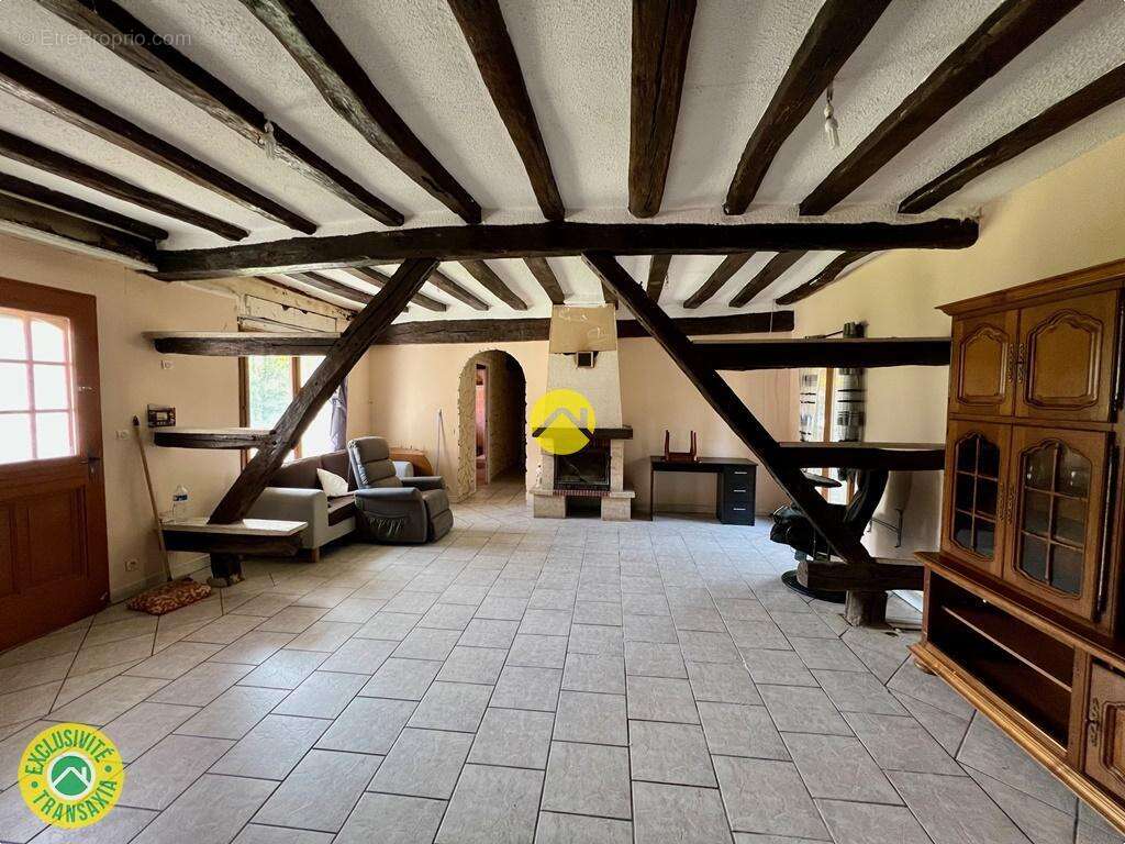 Maison à SURY-PRES-LERE
