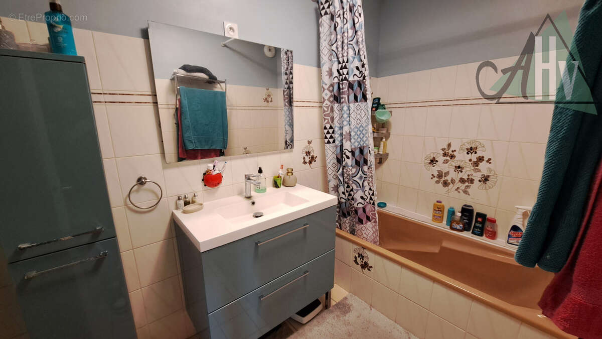 Appartement à SAINT-VALERIEN
