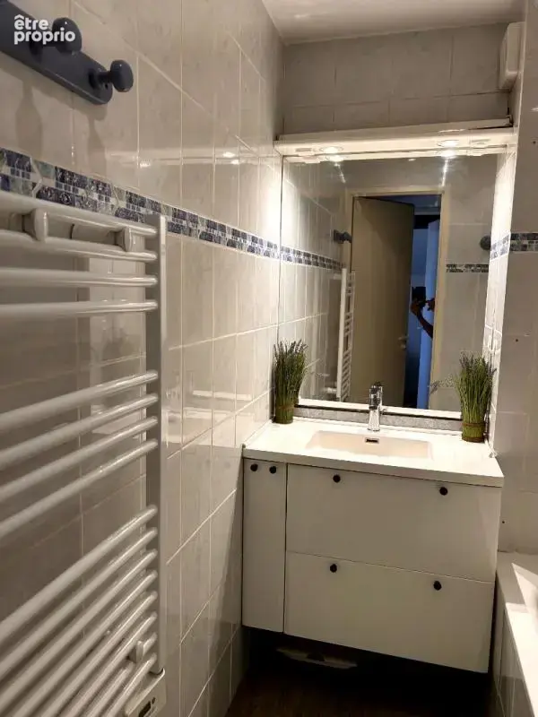 À SAISIR - VIDAUBAN Mazet meublé 45 m2 avec jardin et jacuzzi - Piscine - Tennis - photo 12