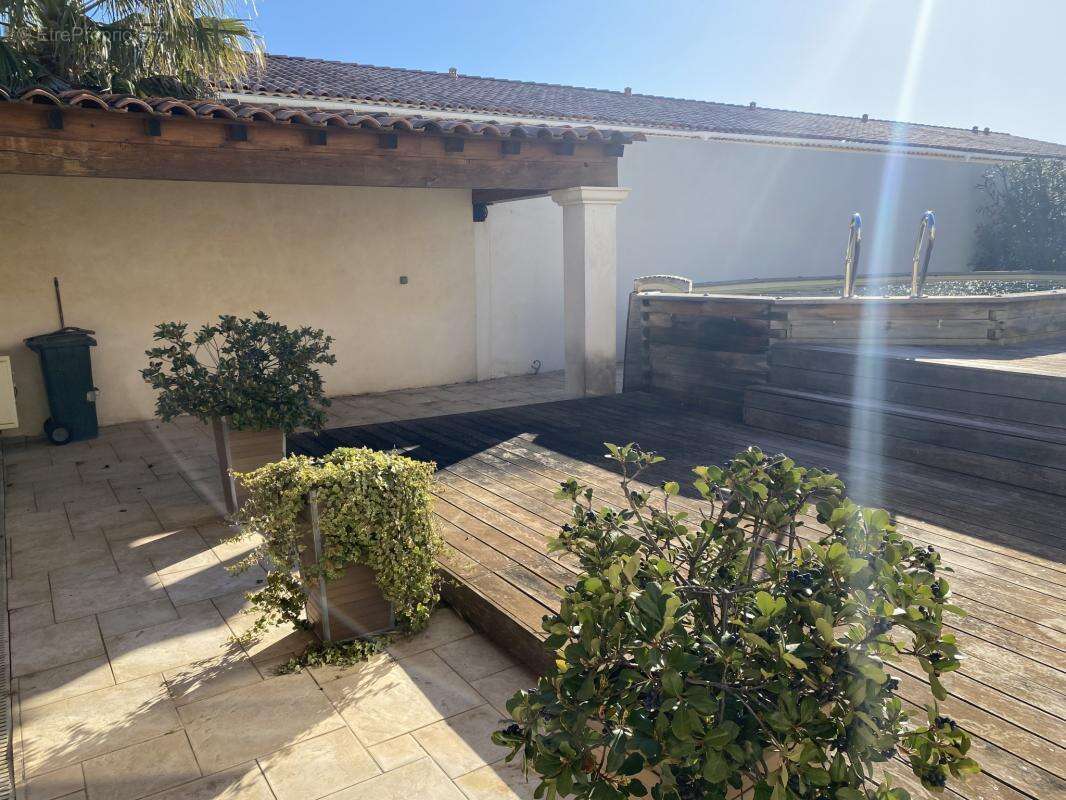 Maison à LA FARE-LES-OLIVIERS