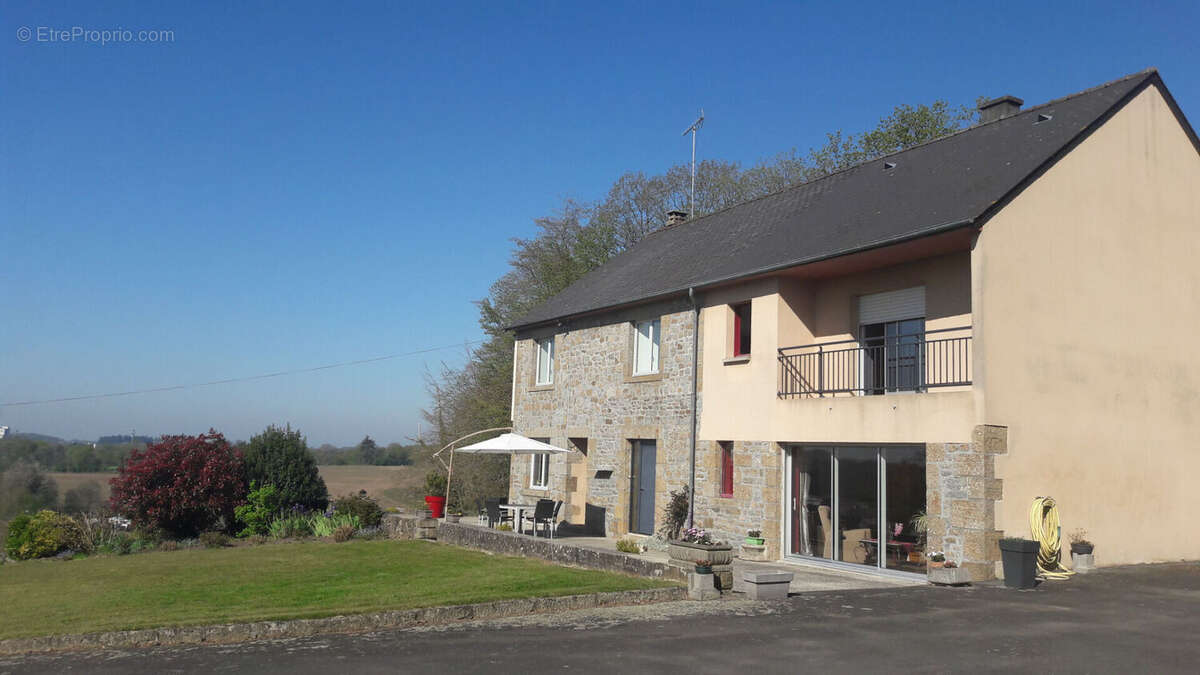 Maison à LOUVIGNE-DU-DESERT
