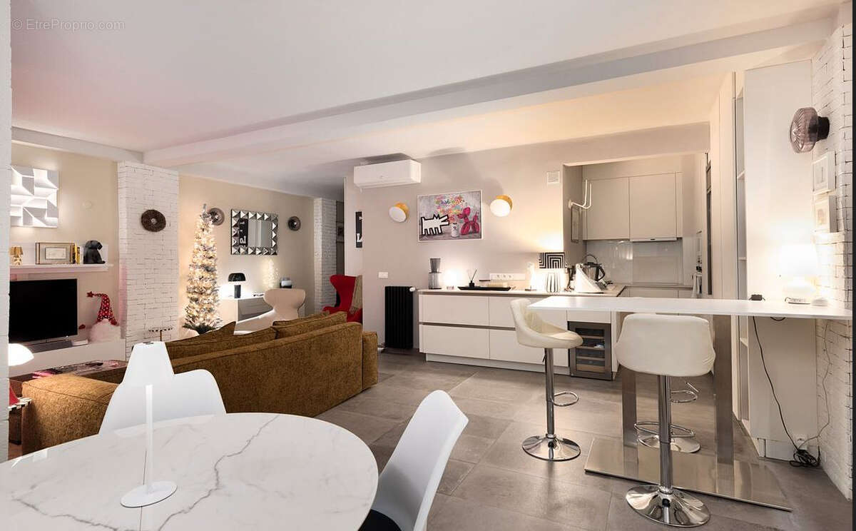Appartement à PARIS-2E