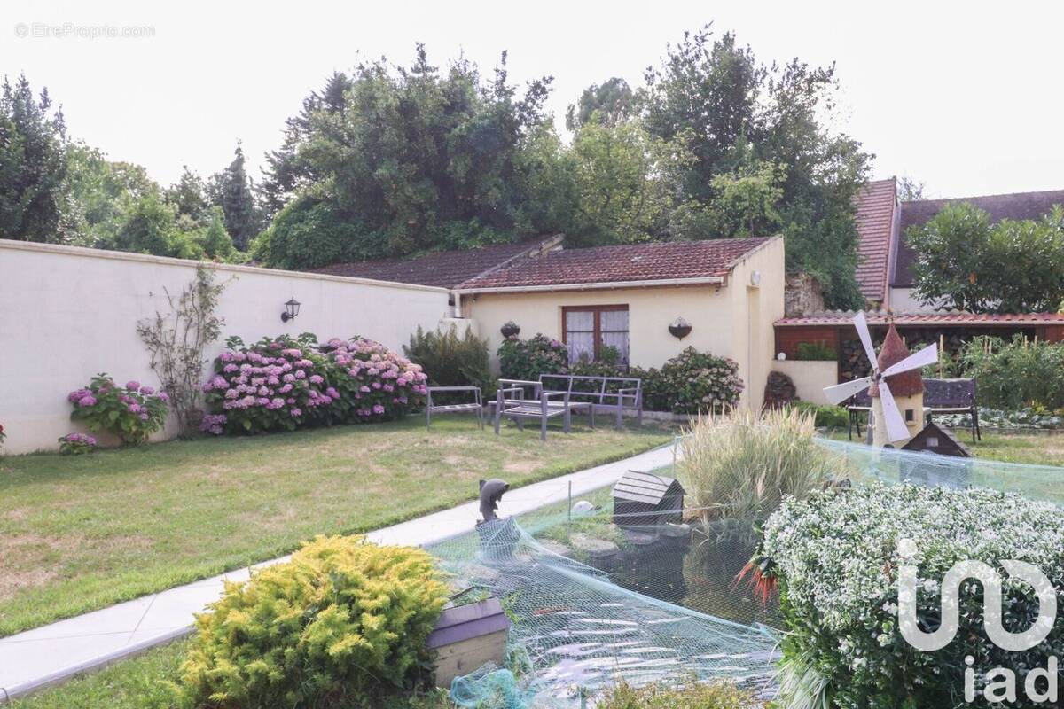 Photo 1 - Maison à SAULX-LES-CHARTREUX