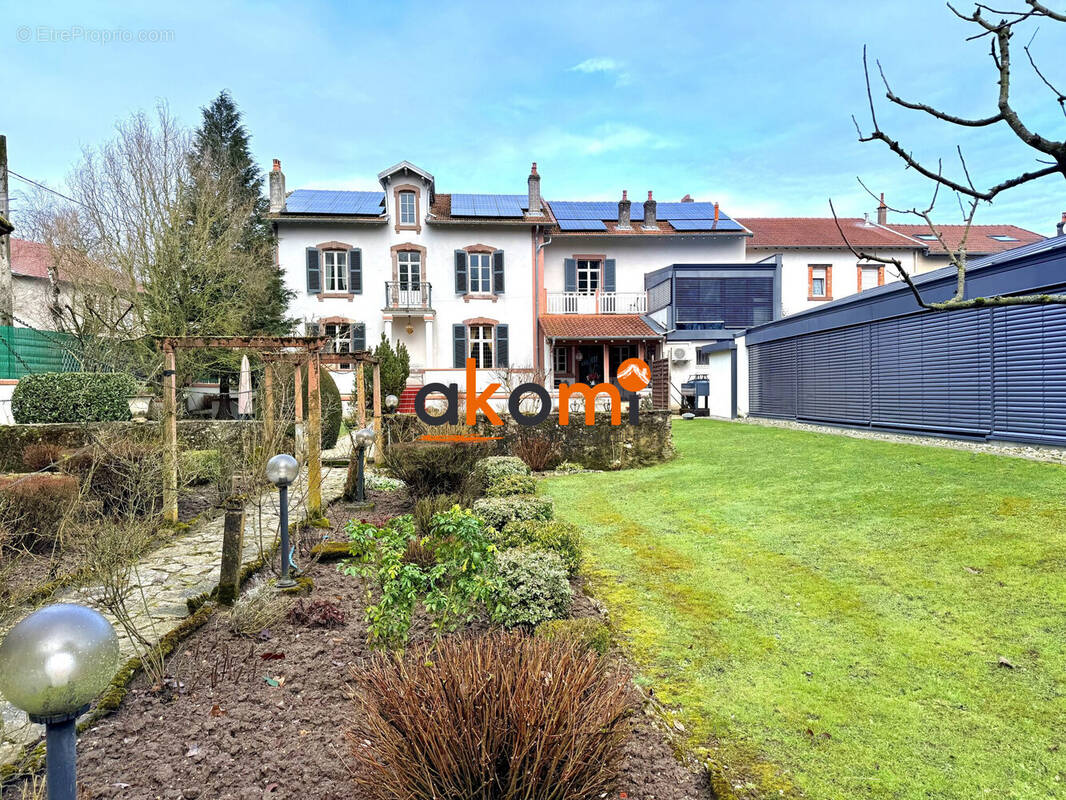 Maison à DOMEVRE-SUR-VEZOUZE