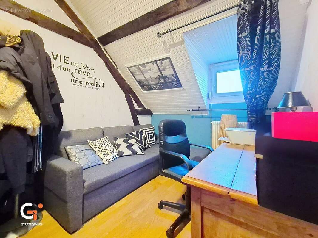 Maison à SAINT-OUEN-DE-THOUBERVILLE