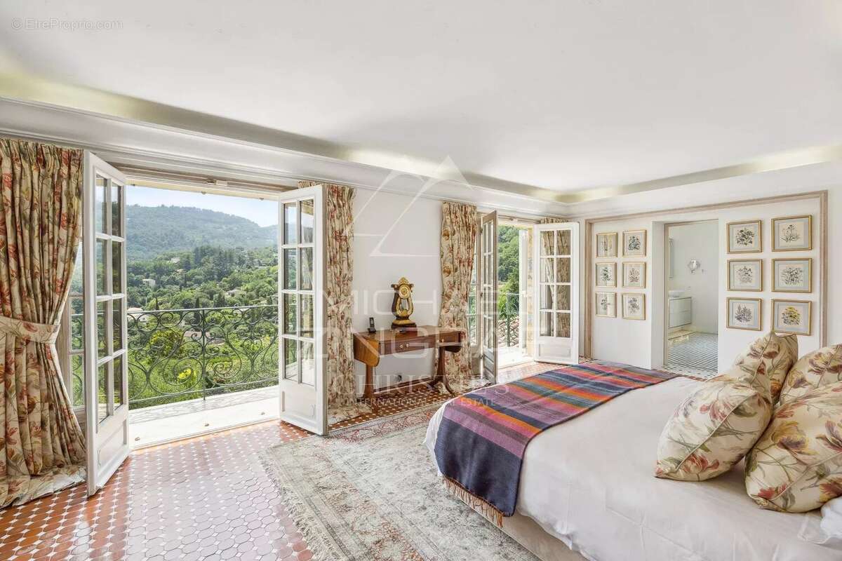 Maison à LE BAR-SUR-LOUP