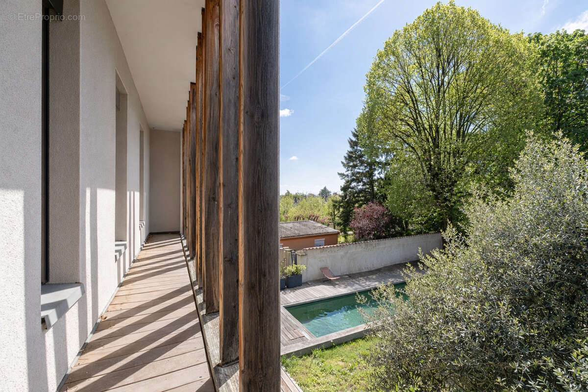 Maison à SAINTE-FOY-LES-LYON