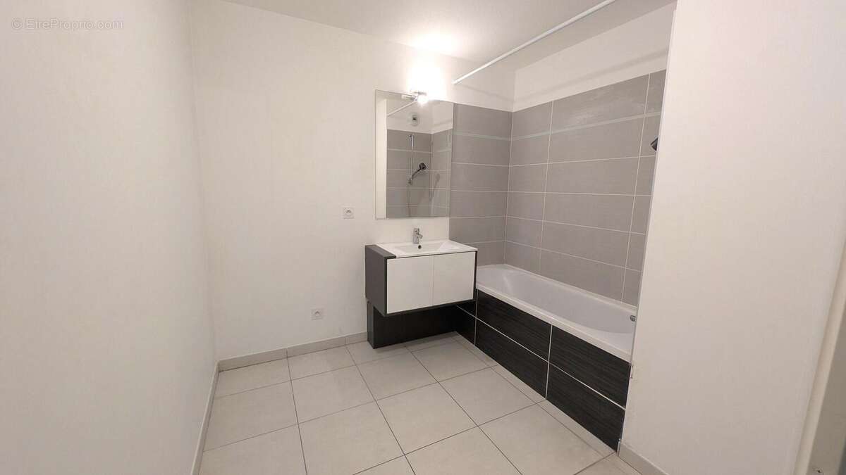 Appartement à CASTELNAU-LE-LEZ