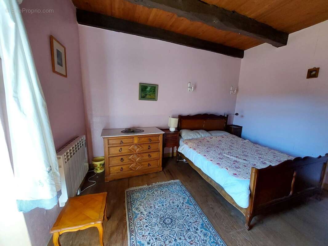 Maison à JOUQUEVIEL