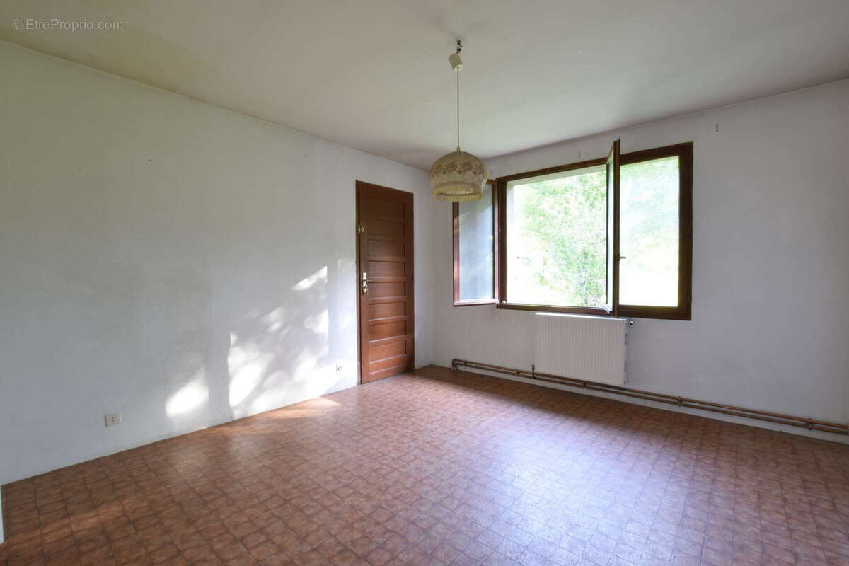 Maison à SAINT-AUPRE