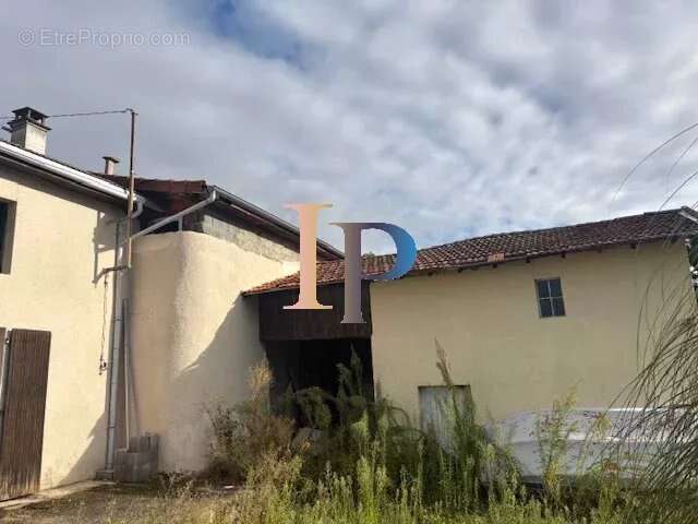 Maison à CHARLIEU