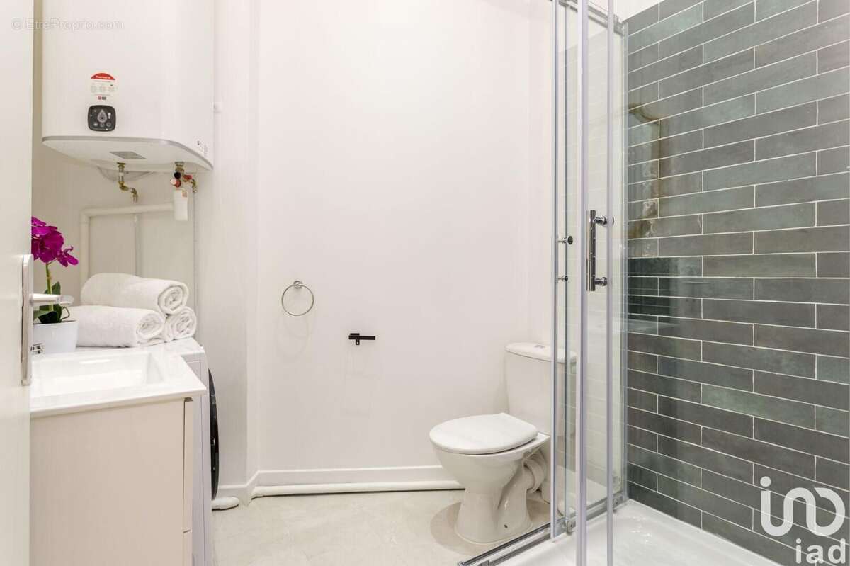 Photo 8 - Commerce à PARIS-8E